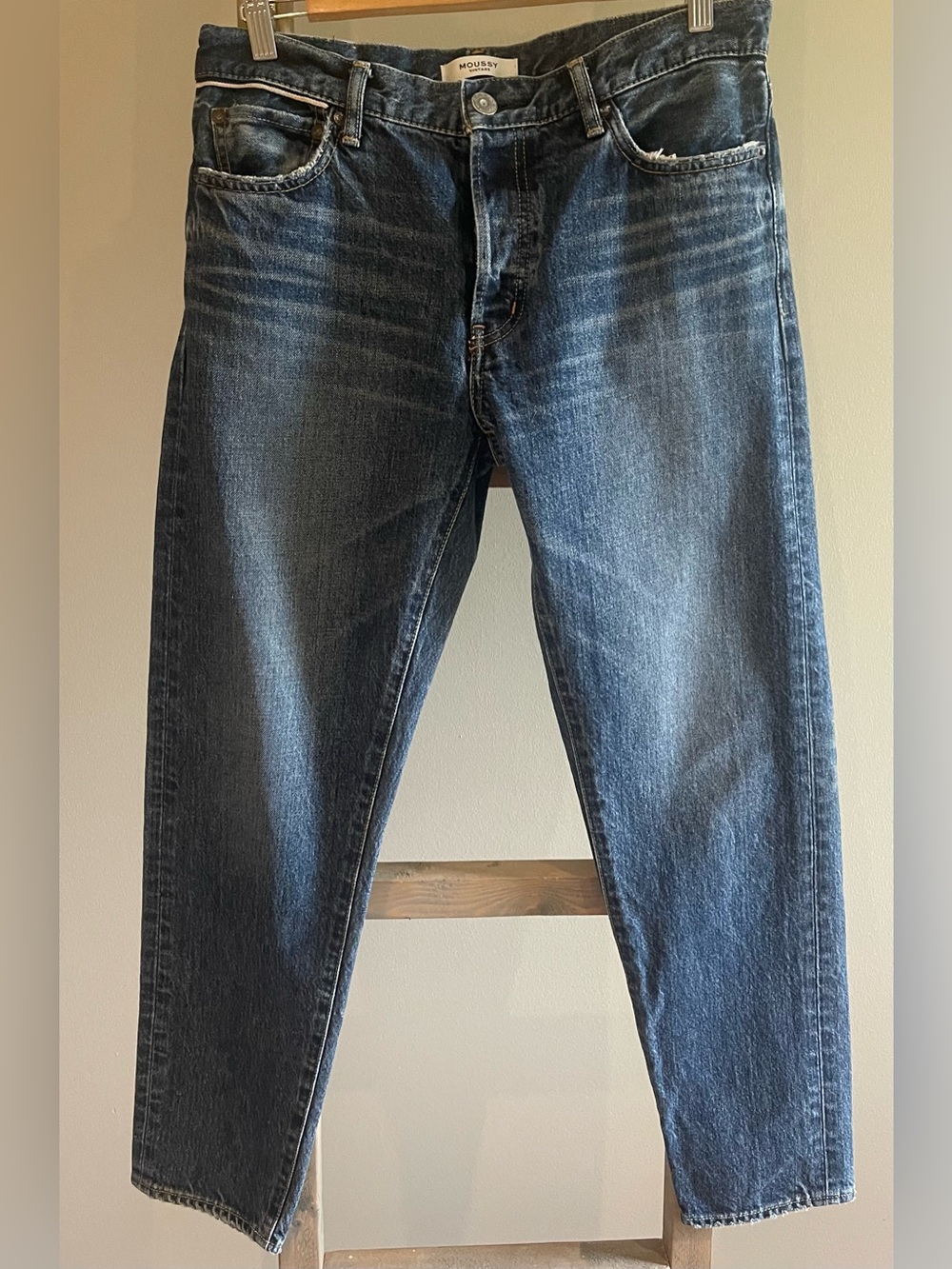 Moussy vintage mid rise dark denim straight jeans size 27